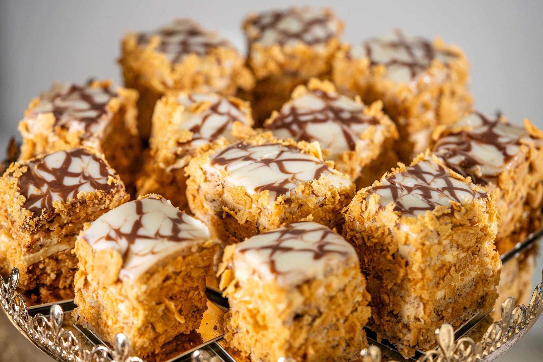 Honey cake cubes with chocolate glaze